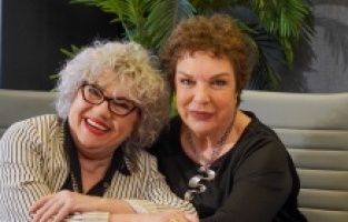 Yeni sürpriz, usta sanatçı Selda Alkor