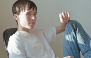 Cinsiyet değiştiren Elliot Page'in mayolu fotoğrafına beğeni yağdı