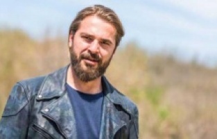 Engin Altan Düzyatan dolandırıldı