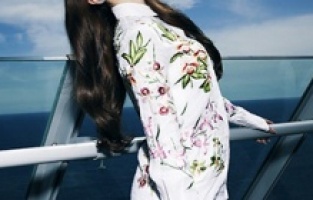 Lana Del Rey 3 şarkısını sevenleriyle buluşturdu