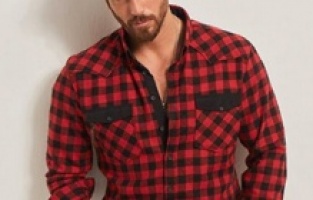 Can Yaman'ın yüzü olduğu markaya ödül!