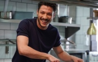 Kubilay Aka "Cam Tavanlar"ı anlattı