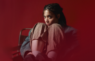 Lil Zey “Kara Tiyatro” ile adından söz ettiriyor