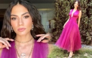 Demet Özdemir elbisesini satışa çıkardı