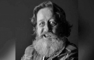 Tiyatro sanatçısı Levent Aykul evinde ölü bulundu