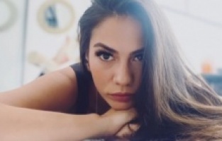 2. doz aşı Demet Özdemir'i yıprattı