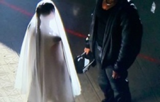 Kim Kardashian yine şov yaptı!