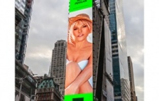 Ajda Pekkan New York Times Square'de!