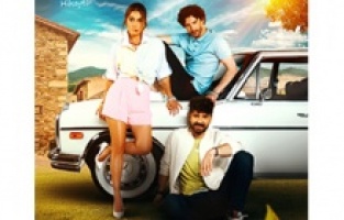 “Aşk Yolunda”  filminin galasına büyük ilgi