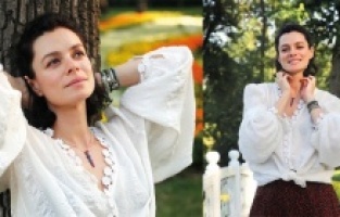 Özge Özpirinçci doğum için hastaneye yattı