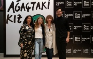 "Ağaçtaki Kız" oyunu prömiyerini gerçekleştirdi