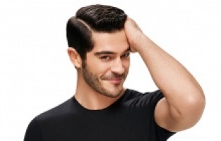 Burak Deniz dünyaca ünlü markanın yüzü oldu