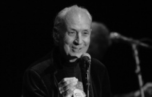 Monkees üyesi Michael Nesmith yaşamını yitirdi