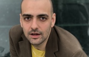 Bartu Küçükçağlayan baba oldu!