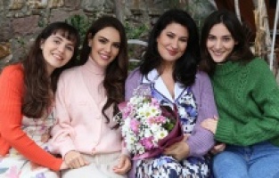Üç Kız Kardeş oyuncuları sosyal medya sorularını cevapladı