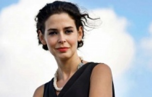 Pelin Batu'dan eşine uzaklaştırma kararı