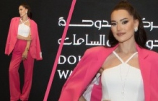 Fahriye Evcen'e beğeni yağdı!