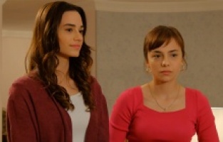 Yaren her şeyden habersiz