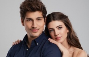 ‘’Ah Nerede’’ye nostaljik jenerik müziği