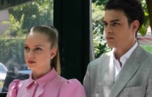 Hukuk bürosunda işler kızışıyor