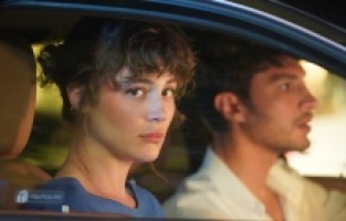 Firuze ve Kağan için her şey zorlaşıyor