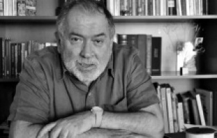 Yönetmen Erden Kıral hayatını kaybetti