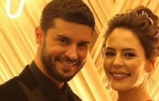 Berk Oktay ve Yıldız Çağrı Atiksoy'un düğün hazırlığı sürüyor