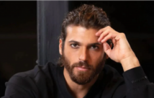 Can Yaman, Venedik Film Festivali'nde!