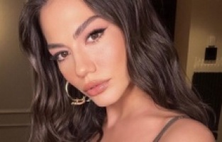 Demet Özdemir gelinliğini hediye edecek