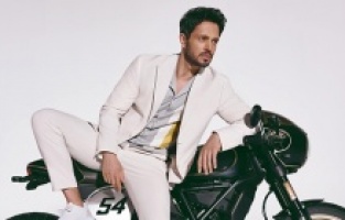 Murat Boz'dan gençlerin eğitimine destek