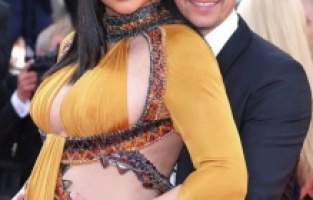 Adriana Lima üçüncü kez anne oldu