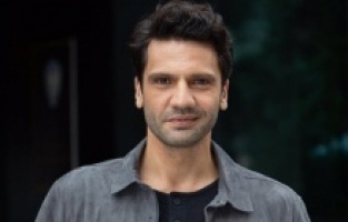  Kaan Urgancıoğlu yeni sevgilisiyle görüntülendi