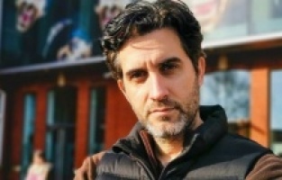 Memet Ali Alabora, The Serpent Queen kadrosunda!