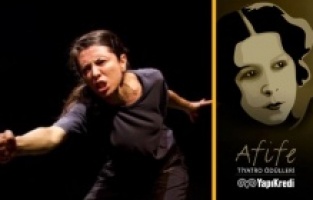 Pınar Güntürkün "Yılın En Başarılı Kadın Oyuncusu" seçildi