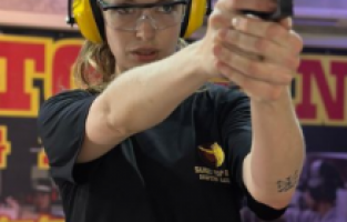 Yasemin Allen Tayland’da dövüş sanatları eğitimi alıyor