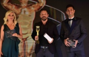 'En İyi Erkek Oyuncu' Burak Sarımola oldu