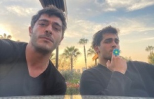 Mert Ramazan Demir ve Burak Deniz'den set paylaşımı