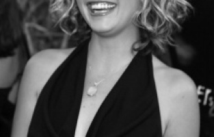 Oyuncu Nicki Aycox hayatını kaybetti!