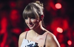 Taylor Swift, MTV Avrupa Müzik Ödülleri’nde gecenin kraliçesi oldu