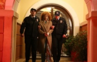 Üç Kız Kardeş yine çok iddialı