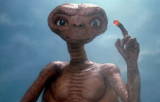 "E.T."nin orijinal modeli açık artırmada satıldı