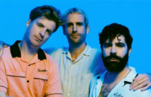 Foals Türkiye’de ilk kez Zorlu PSM’de sahne alacak!