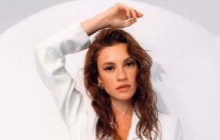 Yüsra Geyik'in 'Neşet Ertaş' heyecanı