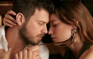 "Aile"nin ilk tanıtımı ortalığı kasıp kavurdu