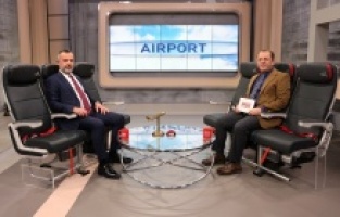 Gökyüzü rehberiniz Airport, bulutların üstünde keyifli bir yolculuk