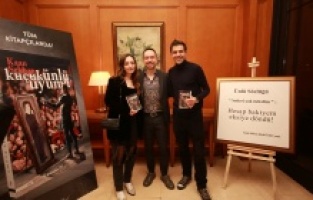 Kaan Sekban, Küçük Ünlü Uyumu kitabını ve 40. yaşını kutladı