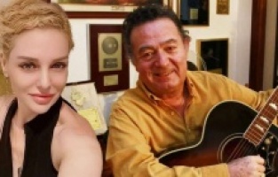 Kayahan'ın kızı Beste Açar: "Atatürk, Mevlânâ ve uzaylılarla iletişimdeyim"