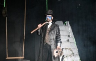 ''Mezarcı'' oyunu sanatseverlerle buluşuyor