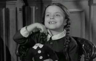 Orijinal 'Wednesday Addams' karakterini canlandıran Lisa Loring hayatını kaybetti