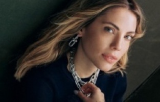 Eda Ece: "Sizin gibi acımasız bir kalbi olanı zehirlemek lazım"